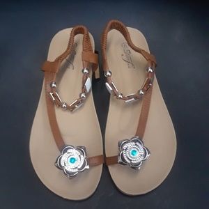 Women's Sandals (MY WHOLE CLOSET IS ANY 2 FOR $15  JUST BUNDLE AND SEND OFFER)